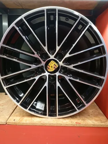 Roda R20 furação 5x130 Porsche 
