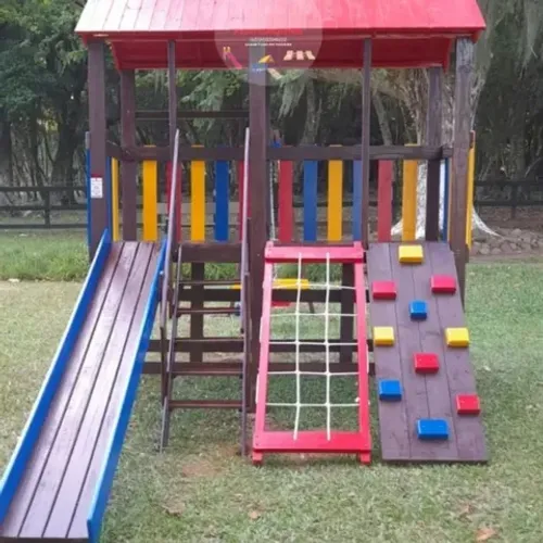 Parquinho, balanços infantil/ Playgrounds