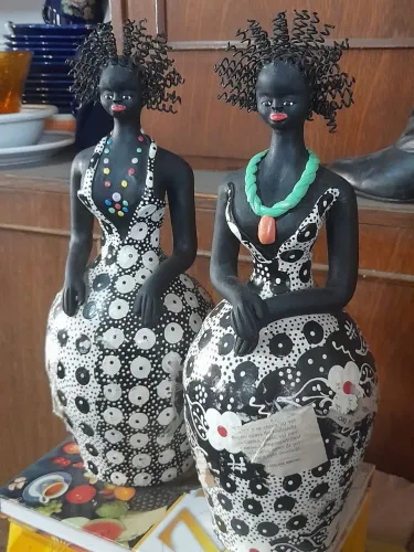 2 Esculturas Antigas Das Gemeas Em Terra Cota Afro 39cm