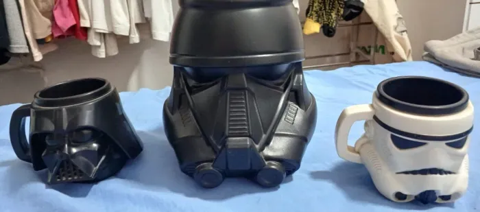 Balde e canecas Star Wars- Itens Promocionais e colecionáveis