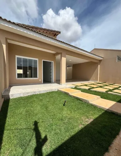 - Casa no Araçagi