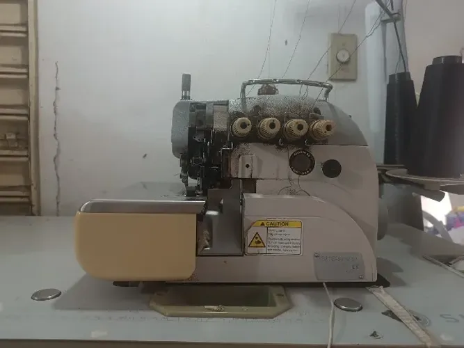Máquina de costura industrial Overloque Singer 321C-241M-24