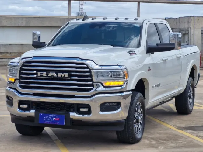 Ram 3500 Limited Longhorn 6.7 Diesel 4x4 Aut