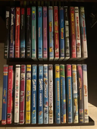 Lote de DVDs infantis e filmes