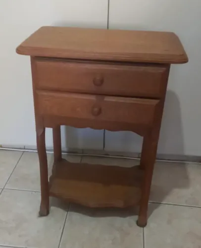 Mesa de cabeceira de madeira Cerejeira 