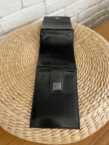 Carteira Victor Hugo