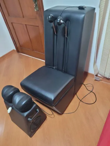 CADEIRA POLTRONA MASSAGEM JAPONESA E MASSAGEADOR LABORAL DE PERNAS - YOKI
