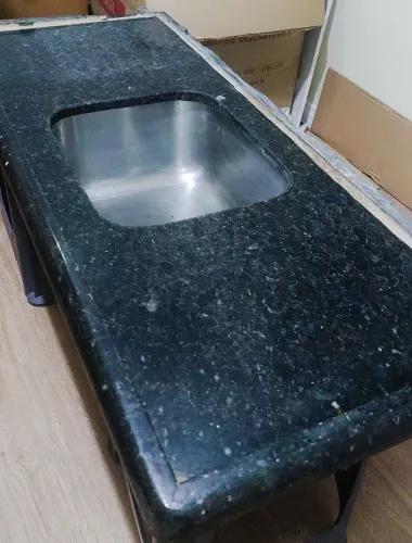 PIA/BANCADA DE COZINHA EM GRANITO SÃO GABRIEL, CUBA TRAMONTINA.