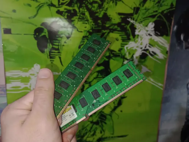 4Gb de memória ram DDR3 1333mhz