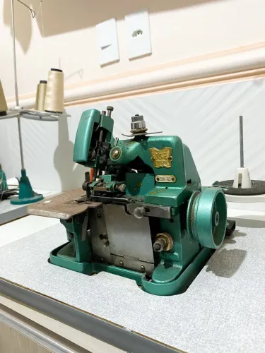 Máquina Overlock Portátil 
