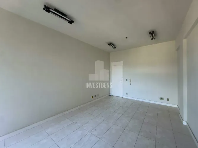Sala com 25 m² para alugar na Avenida Raja Gabaglia - Gutierrez