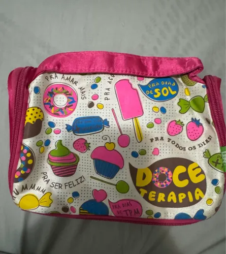 Necessaire vintage Uatt?