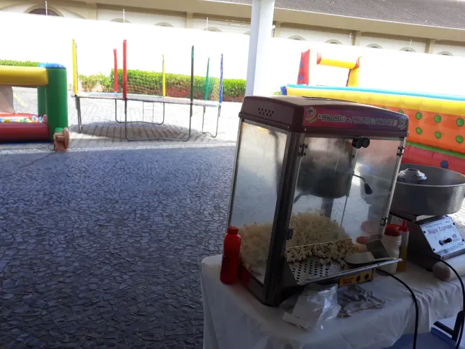 Festas Degustações Infláveis Toalhas e Mesas 