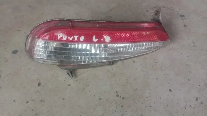 Lanterna inferior Para-choque Fiat Punto Lado direito