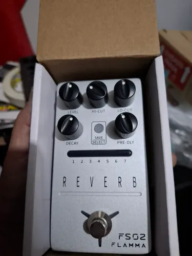 Pedal Reverb Flamma FS02 Top zero na caixa