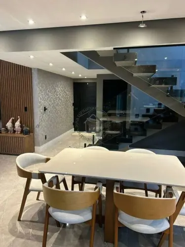 Casa a venda 3 quartos no Condomínio Vivenda das Quaresmeiras.