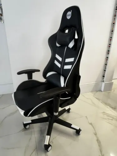 Cadeira Gamer Dazz Prime-X 2D com apoio de braço, almofadas, encosto reclinável (Usada)(