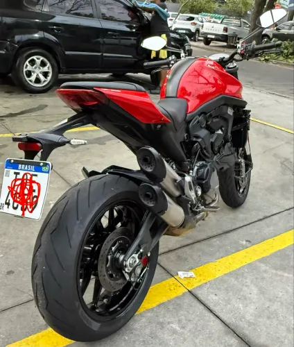 Ducati Monster 937cc 2023 - Apenas 1800km