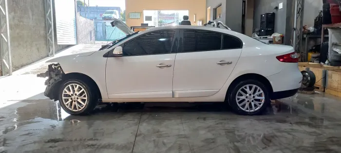 Sucata Fluence 2015 2.0 automático para retirada de peças