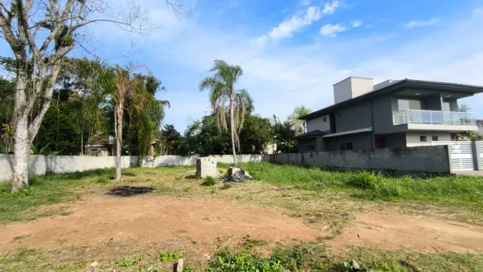 Terreno em Imbituba, no Loteamento Janaína a 80 metros até a lagoa de Ibiraquera