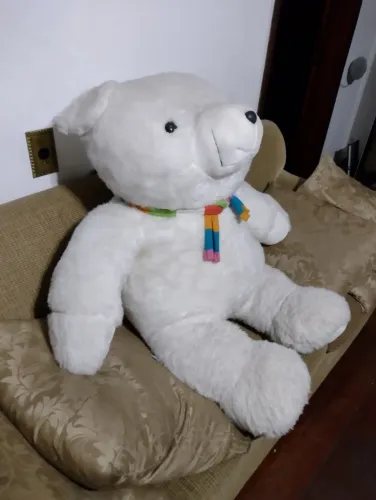 Urso de pelúcia gigante 1,15 metro de altura- usado