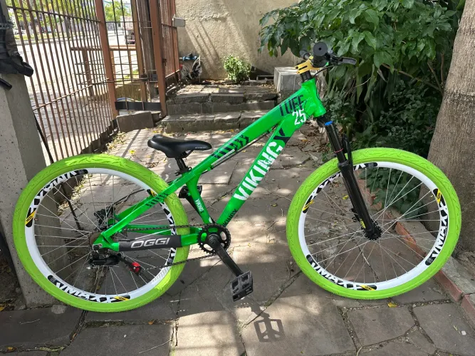 Bicicleta aro 26 viking tuff 25