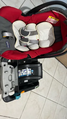 Carrinho e bebê conforto Chicco