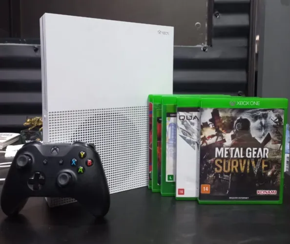 CONSOLE XBOX ONE S + 5 JOGOS
