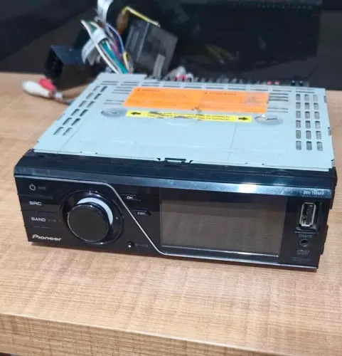 Vendo rádio Pioneer DVH-7380AV