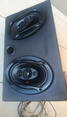Caixa de som com par de 6x9 JBL