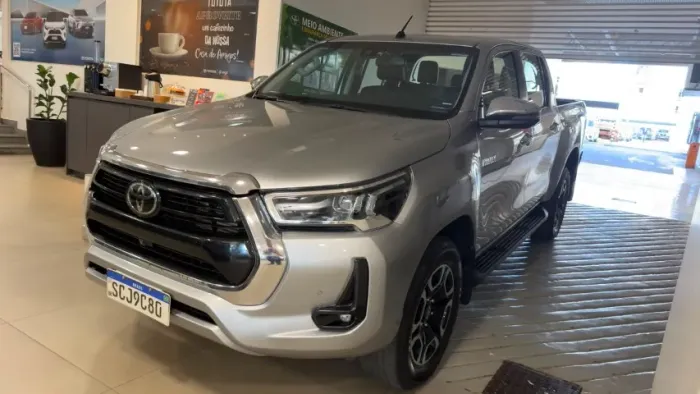 Toyota Hilux CD SRX 4X4 2.8 TDI 16V Diesel Aut. 2023