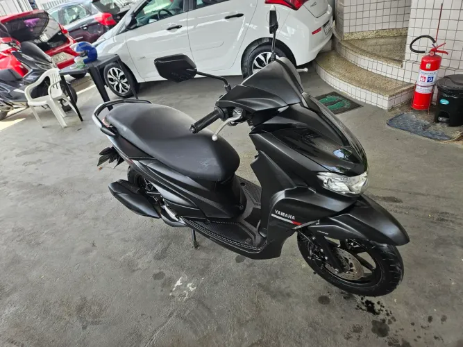 Yamaha fluor 125 ano 2025 