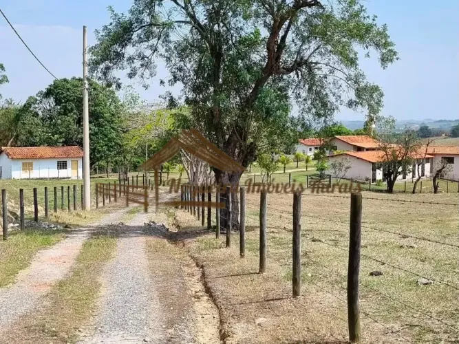 Sitio a venda com estrutura para criação de cavalos na região de Cerquilho-SP