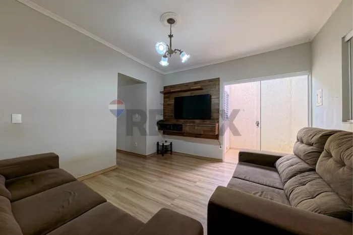 Casa térrea à venda no Jardim Residencial Pedras Preciosas Araras/SP
