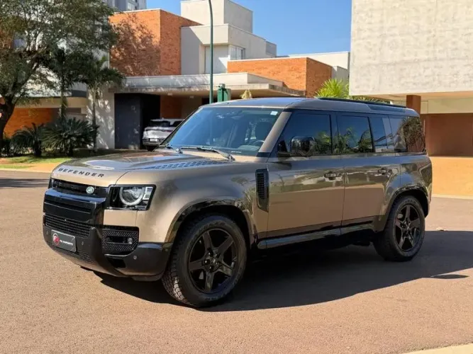 Land Rover Defender 110 2.0 Turbo HSE SI4 AUT 2021