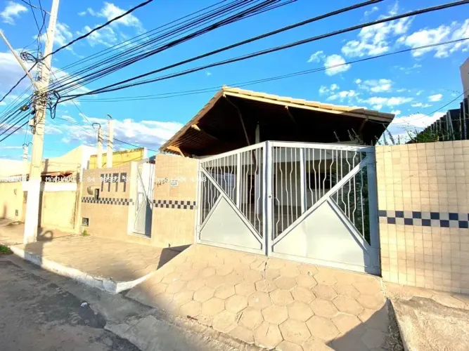 CASA EM ASSÚ via pública Av. SENADOR JOÃO CÂMARA - 6/4 - 200m2
