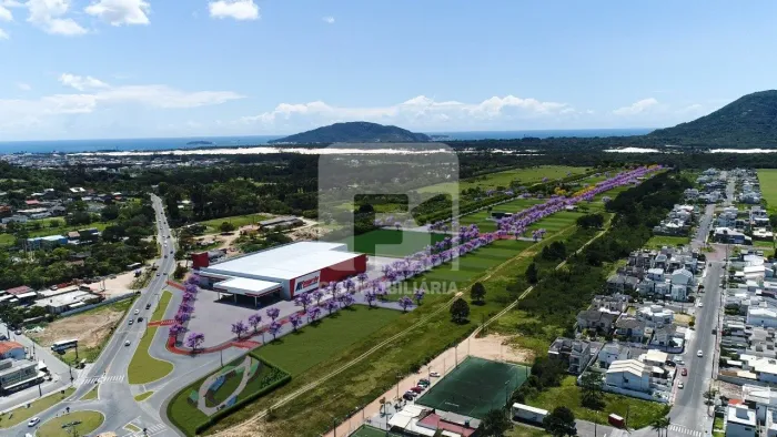 Terreno à venda nos Ingleses