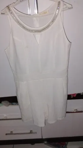 Macacão branco curto