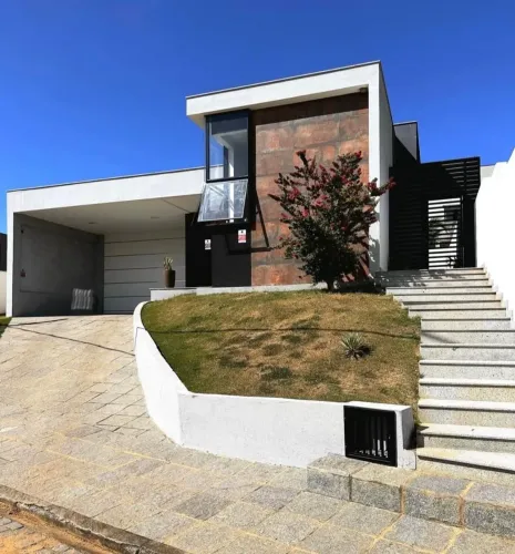 Três Rios (centro) - casa dentro de condomínio com 3 quartos, piscina !