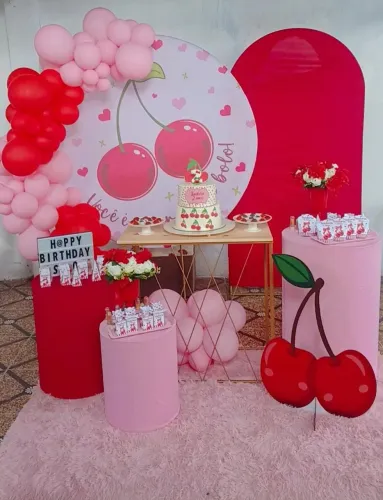 Decorações, Bolos personalizados, Doces e Salgados.