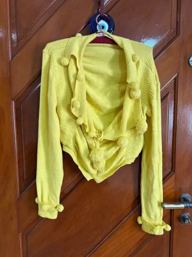 Casaco em linha amarelo TAM M