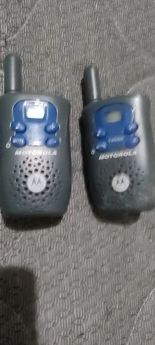 Par de Rádios Comunicadores Walkie-Talkie Motorola Talkabout T4500
