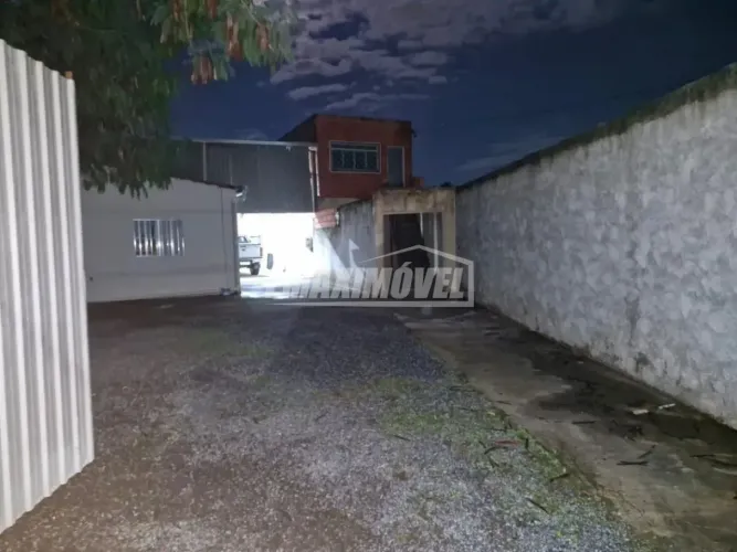 Galpão com 2 Casas + Escritório e Piscina - Boa Vista