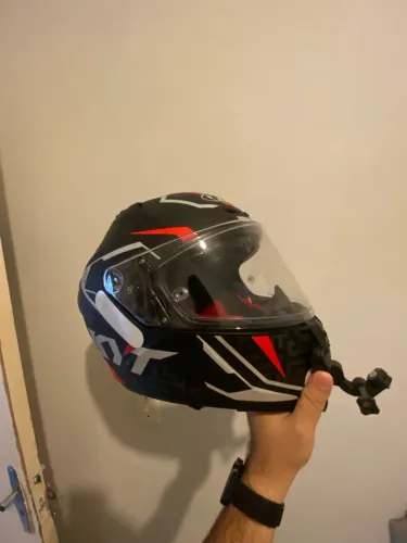 CAPACETE KYT COM ÓCULOS