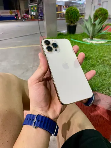 Apple Iphone 13 Pro Max | Dourado Brilhante