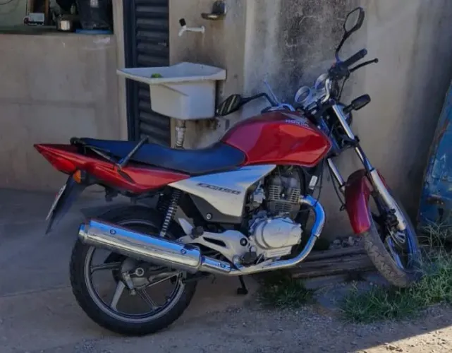 Moto em perfeito estado de conservação 
