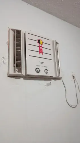 Ar condicionado janela 10000 BTUs 220v