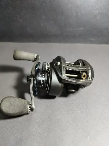 Carretilha Abu Garcia Revo MGX shs