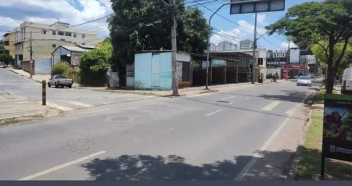 Oportunidade única : imóvel de esquina a venda situado na via do minerio