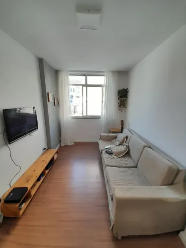 Imóvel para aluguel possui 44 metros quadrados com 1 quarto em Glória - Rio de Janeiro - R